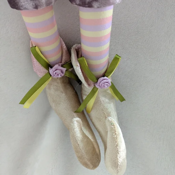 NWT Pastel Lavender Floral Poseable Easter Elf Doll - Picture 7 of 12